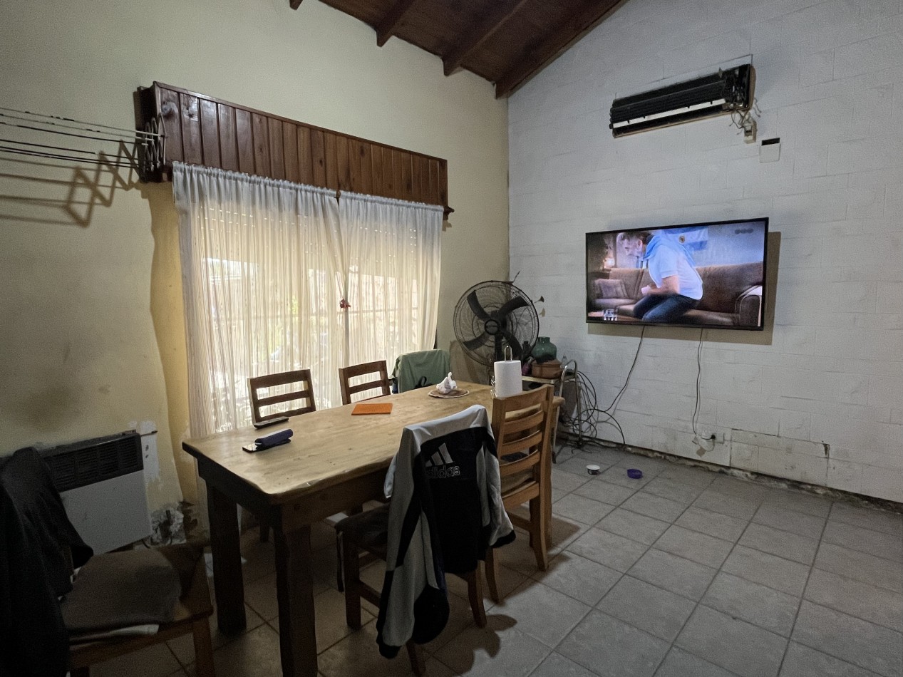 Casa a mejorar y depto. a terminar