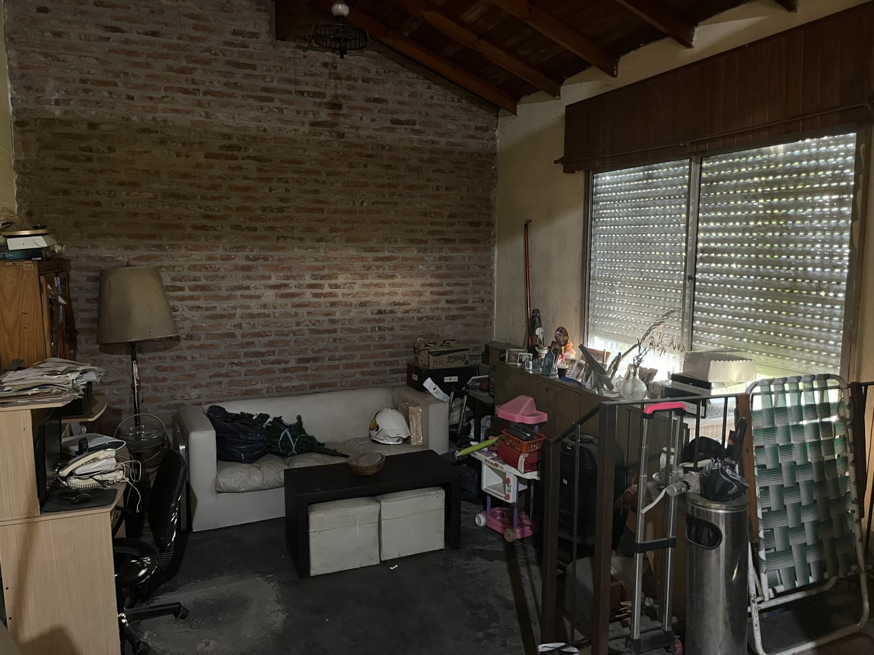 Casa a mejorar y depto. a terminar