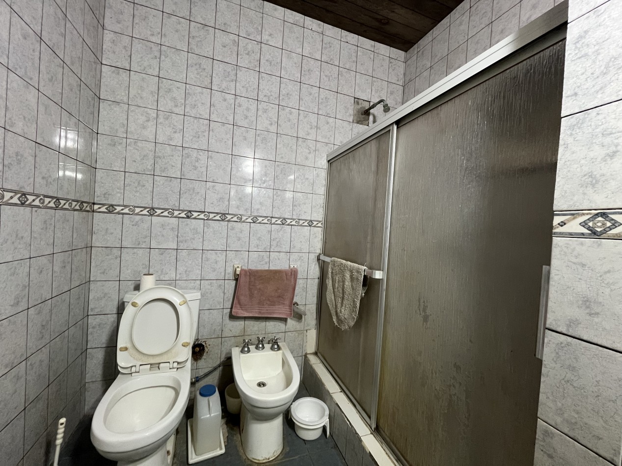 Casa a mejorar y depto. a terminar