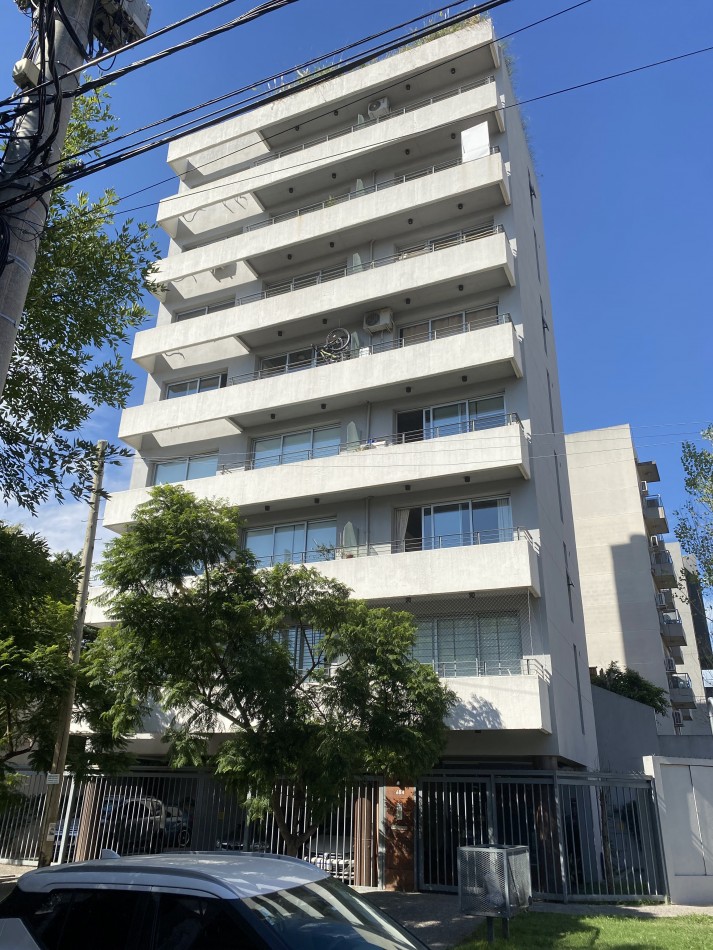 Departamento semipiso con cochera 