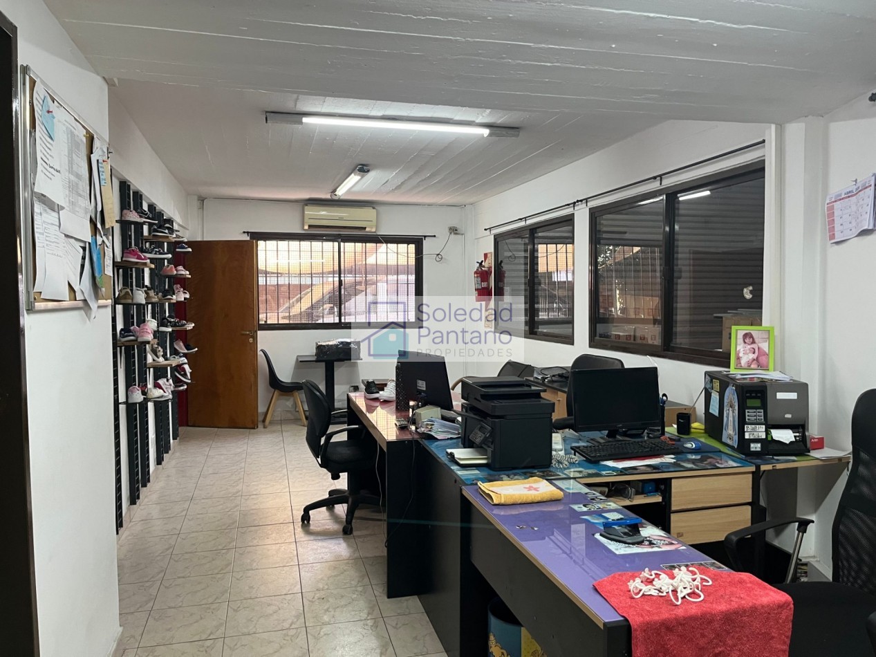 Deposito en zona industrial en alquiler