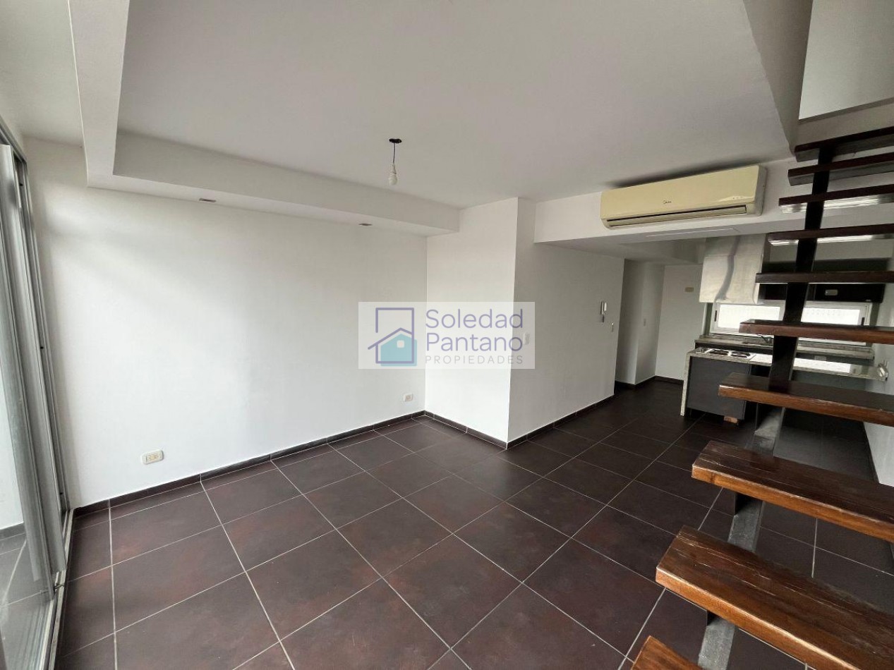 Departamento Tipo Duplex 3 Ambientes C/cochera - Castelar Sur