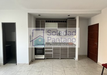 Departamento primer piso por escalera